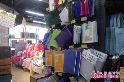 開學(xué)經(jīng)濟升溫，淄博文具市場迎來消費熱潮，理性消費成關(guān)鍵